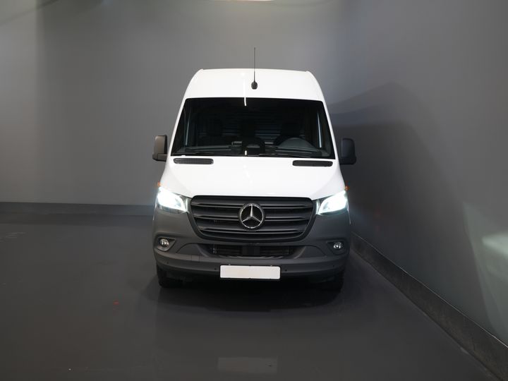 Mercedes-Benz Sprinter Furgoneta 317 CDI Aut. L2H2 LED/ Asiento calefactable/ Puertas de 270 g/ Calefacción en los asientos/ Navegador/ Cámara/ PDC/ Control de crucero