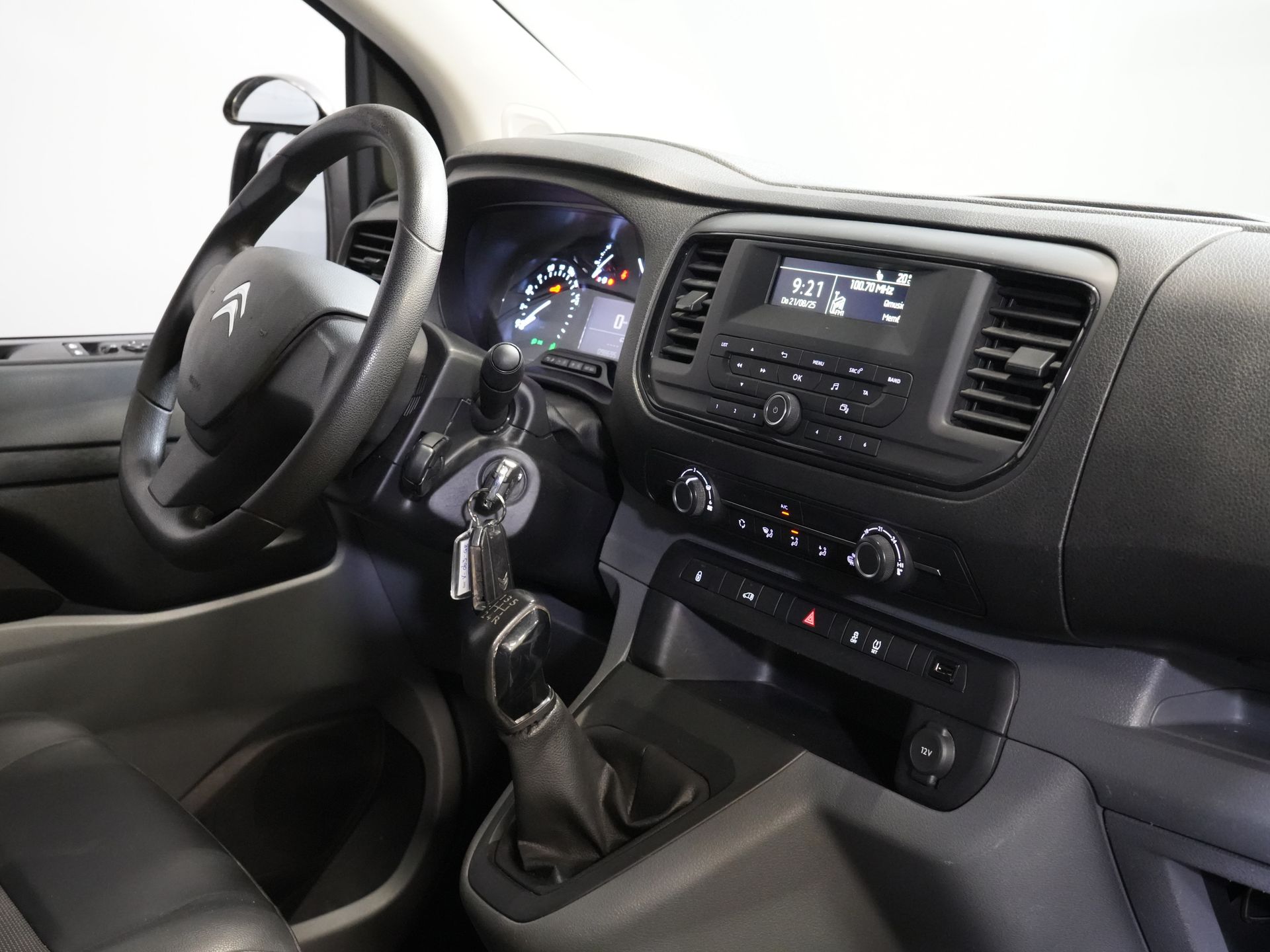 Citroën Jumpy Van 1.6 HDI L2 BPM GRATUIT ! Galerie de toit/ Alarme III/ Croisière/ Barre de remorquage/ PDC/ Airco