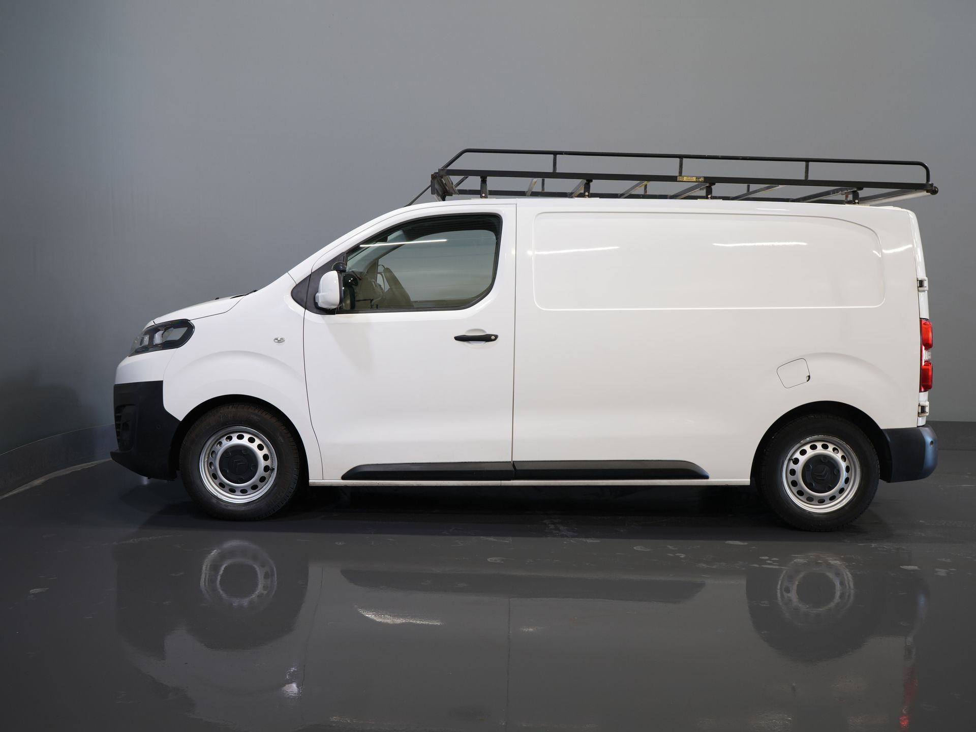 Citroën Jumpy Van 1.6 HDI L2 BPM GRATUIT ! Galerie de toit/ Alarme III/ Croisière/ Barre de remorquage/ PDC/ Airco