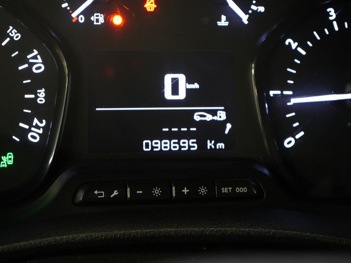 Citroën Jumpy Van 1.6 HDI L2 BPM GRATUIT ! Galerie de toit/ Alarme III/ Croisière/ Barre de remorquage/ PDC/ Airco