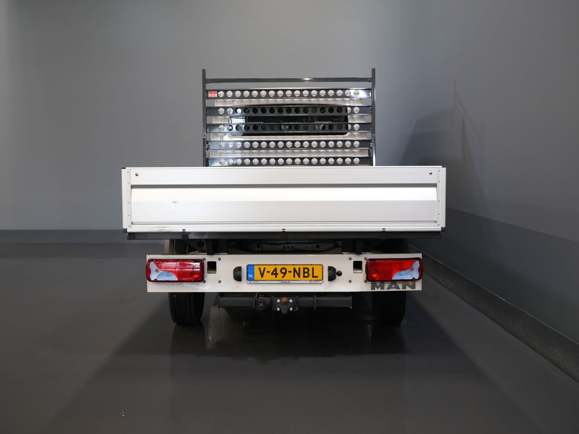 MAN TGE Open body 3.180 DSG Aut. DC Double Cab BPM FREE! Open cargo box 350x203/ 7 Pers./ Carplay/ Towbar/ Cruise/ 2.8t Towverm./ Airco/ Pick 