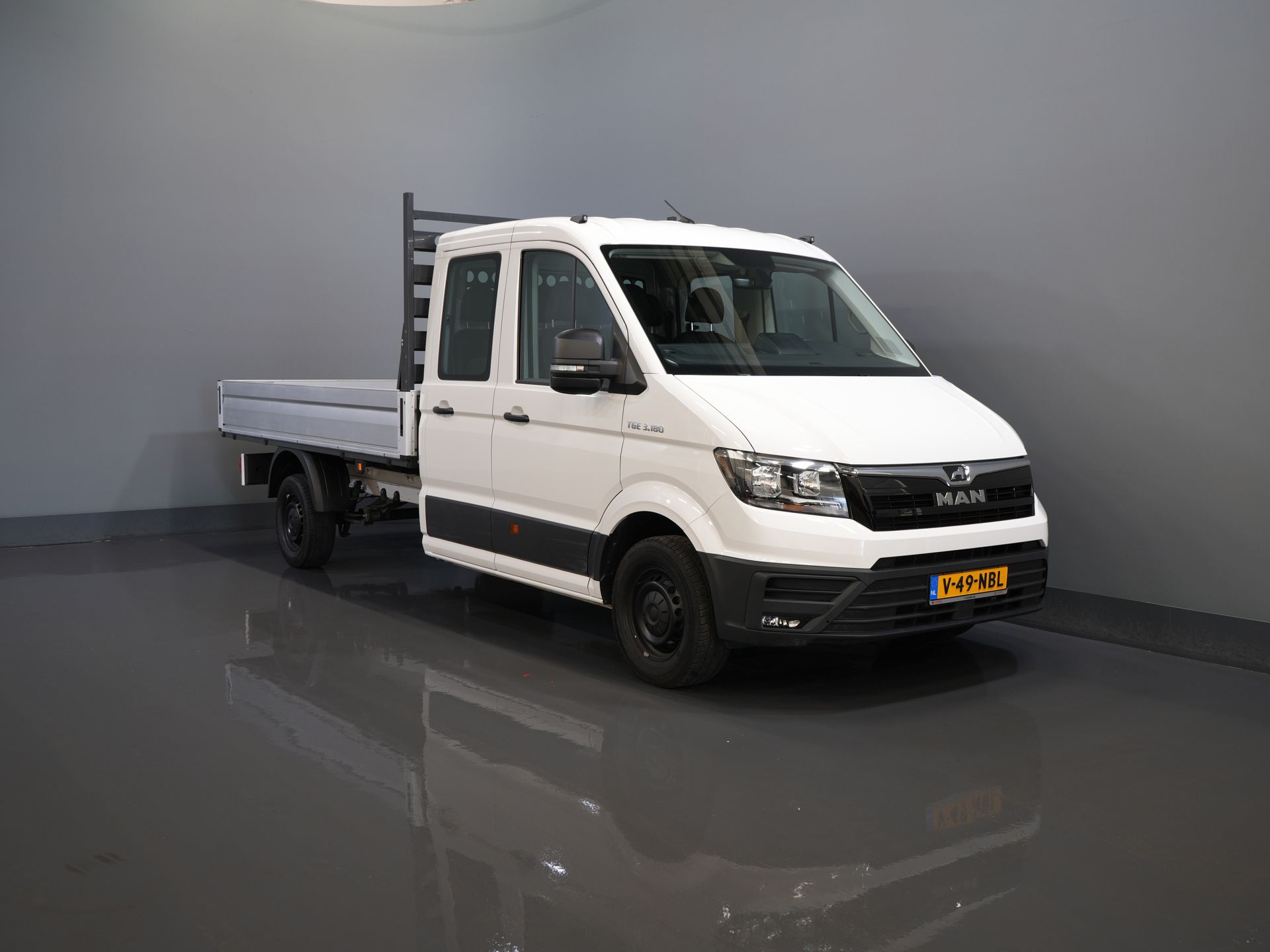 MAN TGE Open body 3.180 DSG Aut. DC Double Cab BPM FREE! Open cargo box 350x203/ 7 Pers./ Carplay/ Towbar/ Cruise/ 2.8t Towverm./ Airco/ Pick 