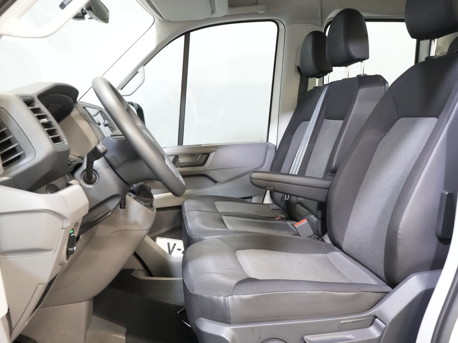 MAN TGE Open body 3.180 DSG Aut. DC Double Cab BPM FREE! Open cargo box 350x203/ 7 Pers./ Carplay/ Towbar/ Cruise/ 2.8t Towverm./ Airco/ Pick 
