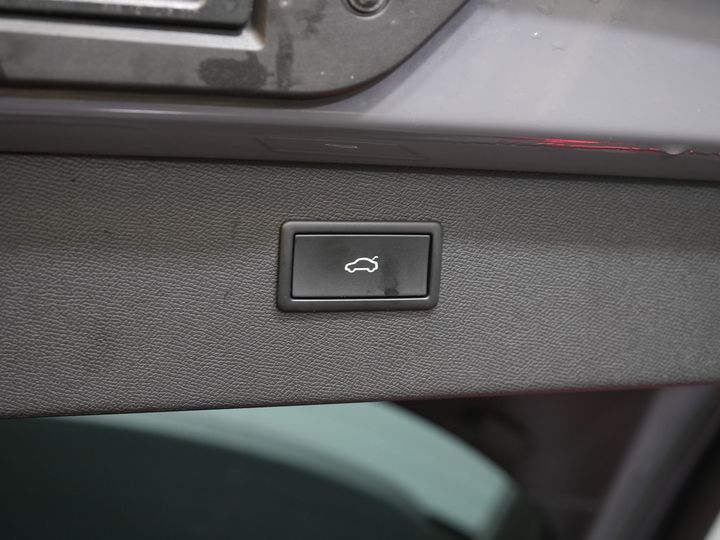 CUPRA Formentor SUV 1.4 e-Hybrid 245 CP VZ Performance Edition Pano/ Cârlig de remorcare electric/ Clapetă electrică/ Scaun cu memorie/ Matrix/ Adapt. Cruise/ Carplay/ Cameră/ St