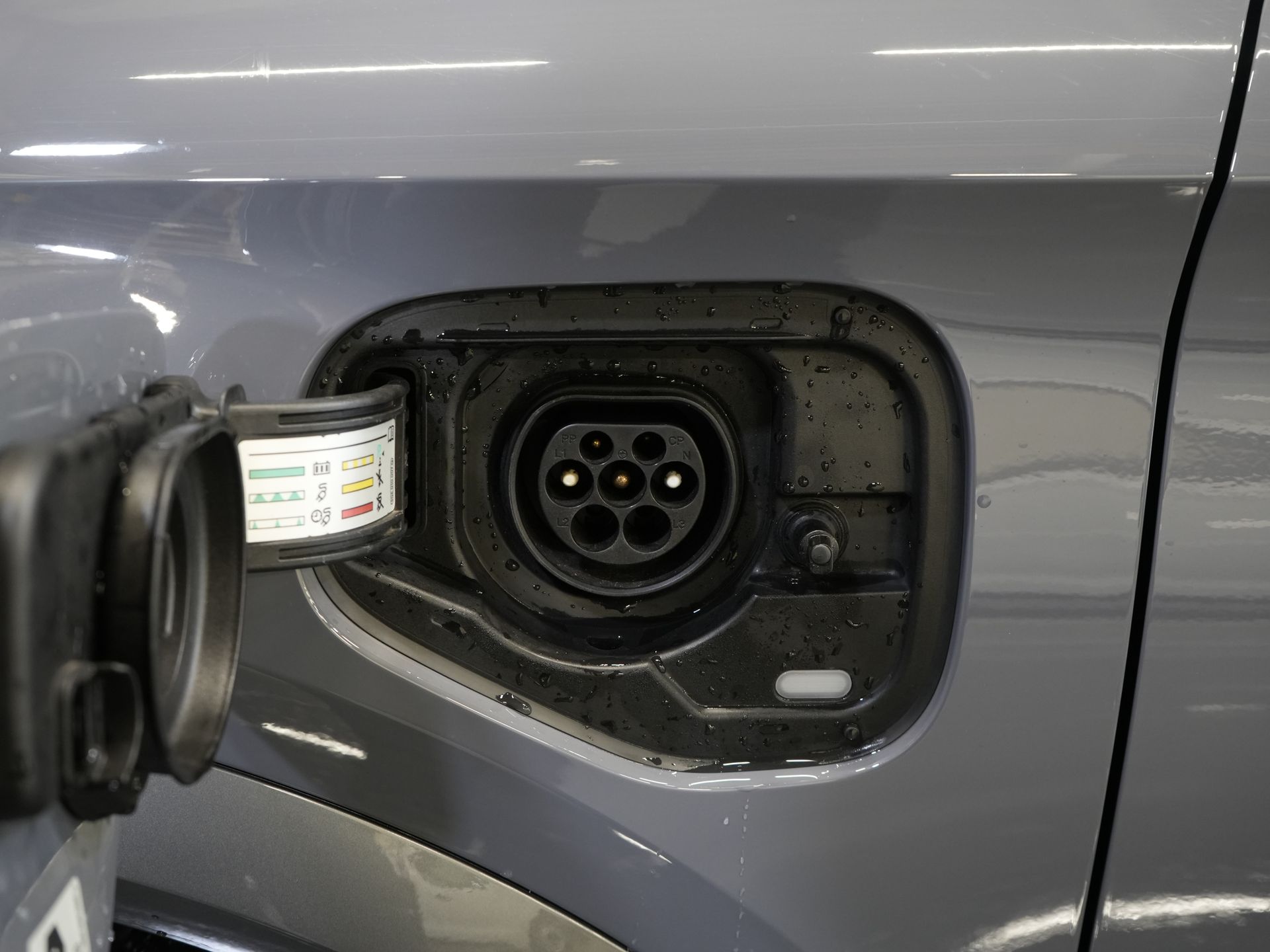 CUPRA Formentor SUV 1.4 e-Hybrid 245 CP VZ Performance Edition Pano/ Cârlig de remorcare electric/ Clapetă electrică/ Scaun cu memorie/ Matrix/ Adapt. Cruise/ Carplay/ Cameră/ St