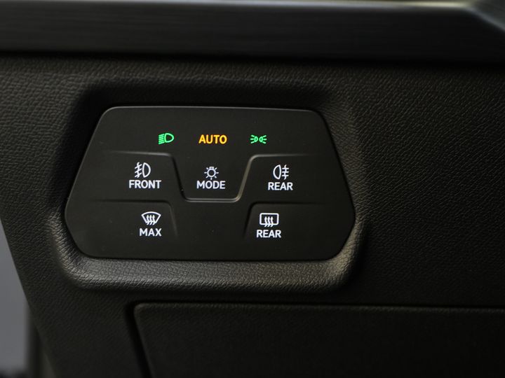 CUPRA Formentor SUV 1.4 e-Hybrid 245 CP VZ Performance Edition Pano/ Cârlig de remorcare electric/ Clapetă electrică/ Scaun cu memorie/ Matrix/ Adapt. Cruise/ Carplay/ Cameră/ St