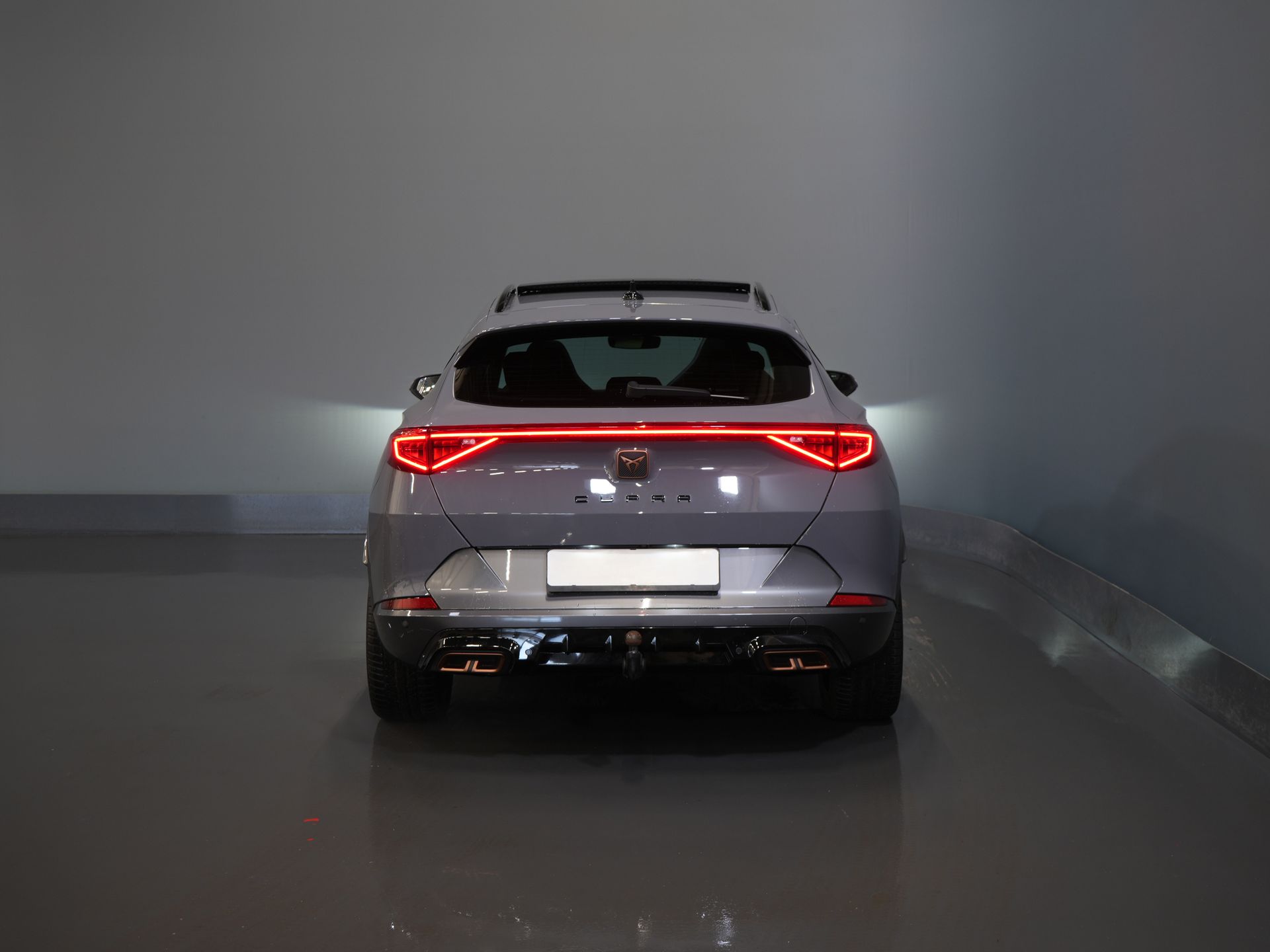 CUPRA Formentor SUV 1.4 e-Hybrid 245 CP VZ Performance Edition Pano/ Cârlig de remorcare electric/ Clapetă electrică/ Scaun cu memorie/ Matrix/ Adapt. Cruise/ Carplay/ Cameră/ St