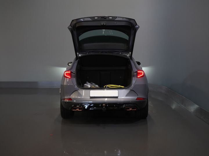 CUPRA Formentor SUV 1.4 e-Hybrid 245 CP VZ Performance Edition Pano/ Cârlig de remorcare electric/ Clapetă electrică/ Scaun cu memorie/ Matrix/ Adapt. Cruise/ Carplay/ Cameră/ St