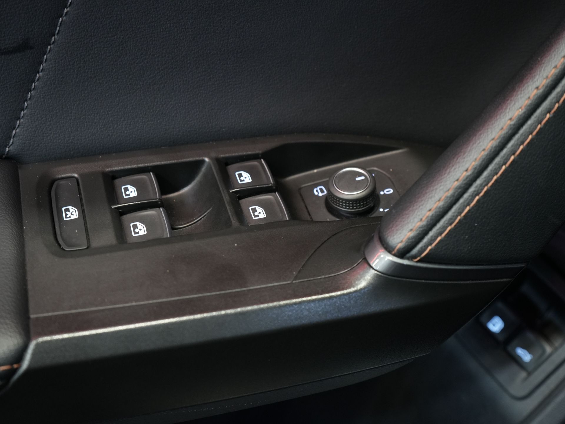 CUPRA Formentor SUV 1.4 e-Hybrid 245 CP VZ Performance Edition Pano/ Cârlig de remorcare electric/ Clapetă electrică/ Scaun cu memorie/ Matrix/ Adapt. Cruise/ Carplay/ Cameră/ St