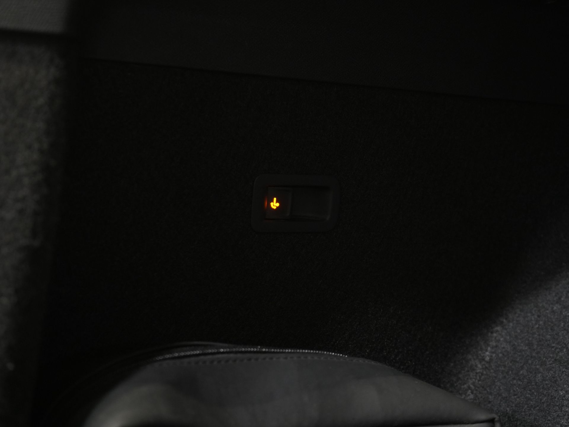 CUPRA Formentor SUV 1.4 e-Hybrid 245 CP VZ Performance Edition Pano/ Cârlig de remorcare electric/ Clapetă electrică/ Scaun cu memorie/ Matrix/ Adapt. Cruise/ Carplay/ Cameră/ St