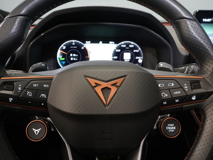 CUPRA Formentor SUV 1.4 e-Hybrid 245 CP VZ Performance Edition Pano/ Cârlig de remorcare electric/ Clapetă electrică/ Scaun cu memorie/ Matrix/ Adapt. Cruise/ Carplay/ Cameră/ St