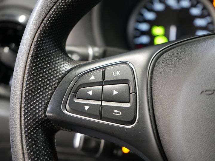 Mercedes-Benz Vito Van 119 CDI Aut L2 BPM FREE ! 4Matic/ 4x4/ Allrad/ 270 Gr.Portes/ Carplay/ Caméra/ 19