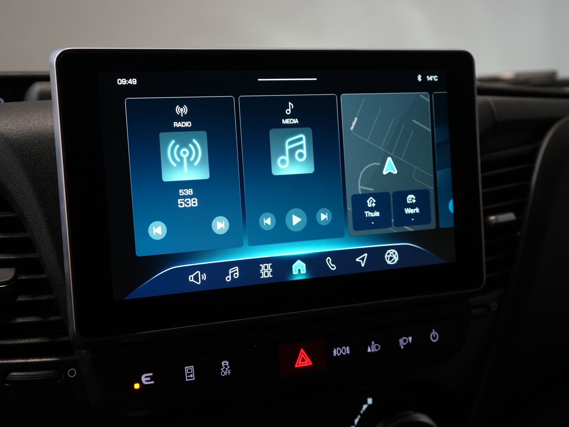 Iveco Daily Van 35S18HV 3.0 180 cv Aut. L4H3 Face Lift/ Sospensioni pneumatiche/ LED/ Fari/ Adapt.Cruise/ Gev.stoel/ Porte 270gr/ Gancio di traino/ Navi/ Clima