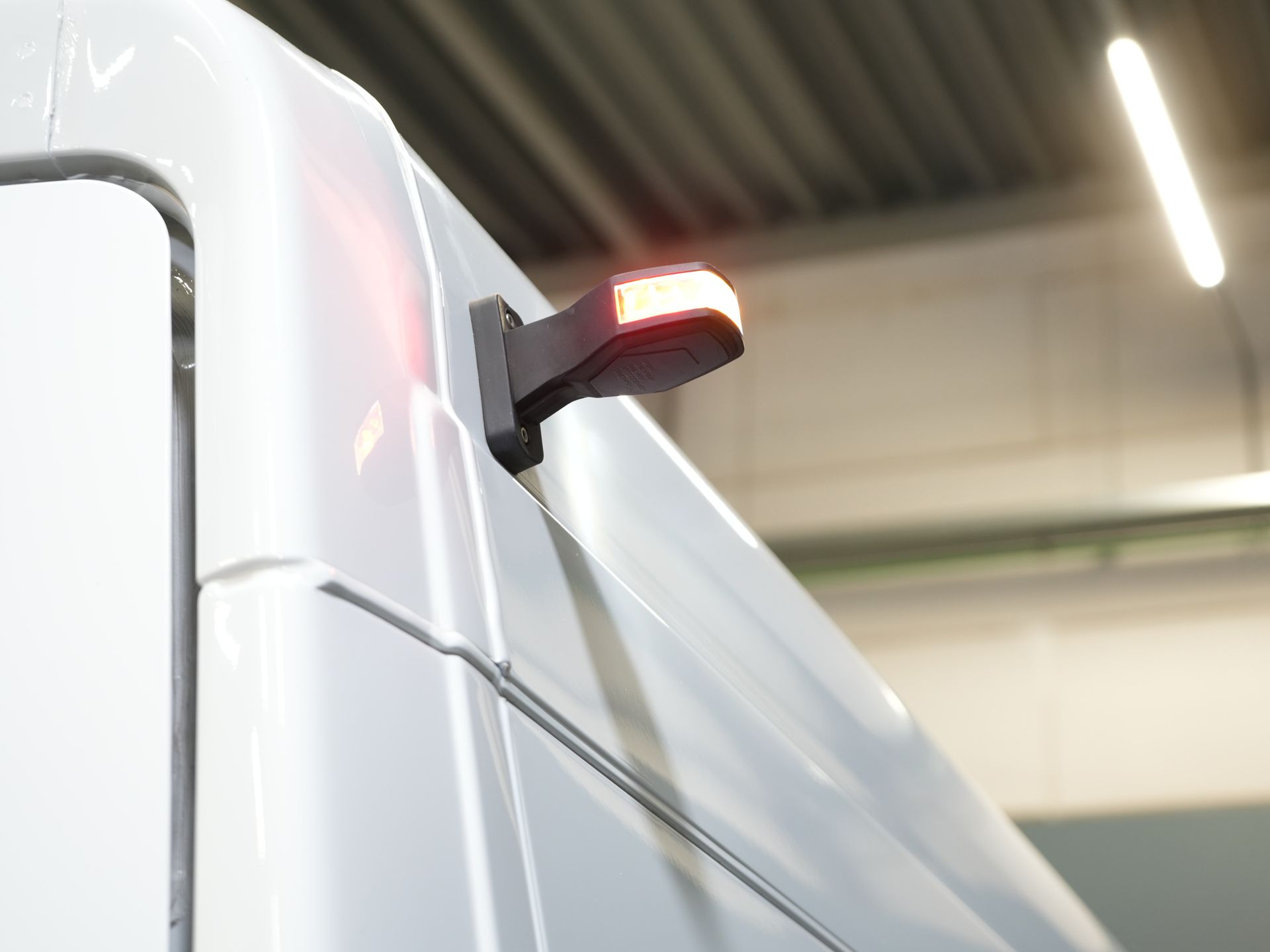 Iveco Daily Van 35S18HV 3.0 180 cv Aut. L4H3 Face Lift/ Sospensioni pneumatiche/ LED/ Fari/ Adapt.Cruise/ Gev.stoel/ Porte 270gr/ Gancio di traino/ Navi/ Clima