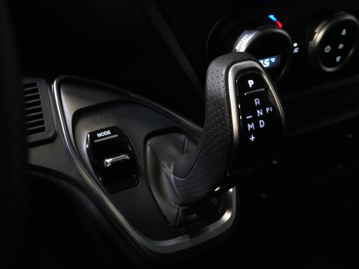 Iveco Daily Van 35S18HV 3.0 180 cv Aut. L4H3 Face Lift/ Sospensioni pneumatiche/ LED/ Fari/ Adapt.Cruise/ Gev.stoel/ Porte 270gr/ Gancio di traino/ Navi/ Clima