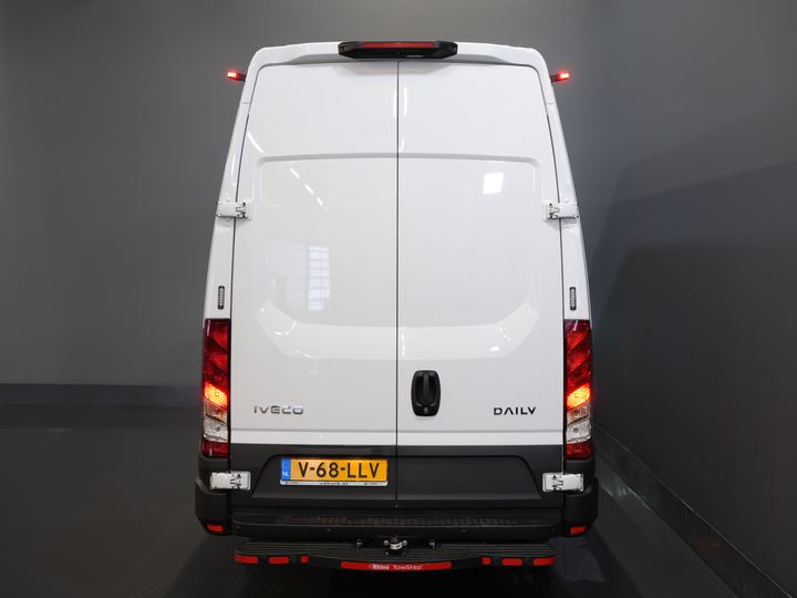 Iveco Daily Van 35S18HV 3.0 180 cv Aut. L4H3 Face Lift/ Sospensioni pneumatiche/ LED/ Fari/ Adapt.Cruise/ Gev.stoel/ Porte 270gr/ Gancio di traino/ Navi/ Clima