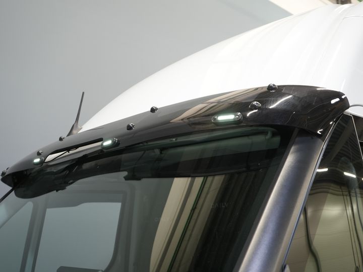 Iveco Daily Van 35S18HV 3.0 180 cv Aut. L4H3 Face Lift/ Sospensioni pneumatiche/ LED/ Fari/ Adapt.Cruise/ Gev.stoel/ Porte 270gr/ Gancio di traino/ Navi/ Clima