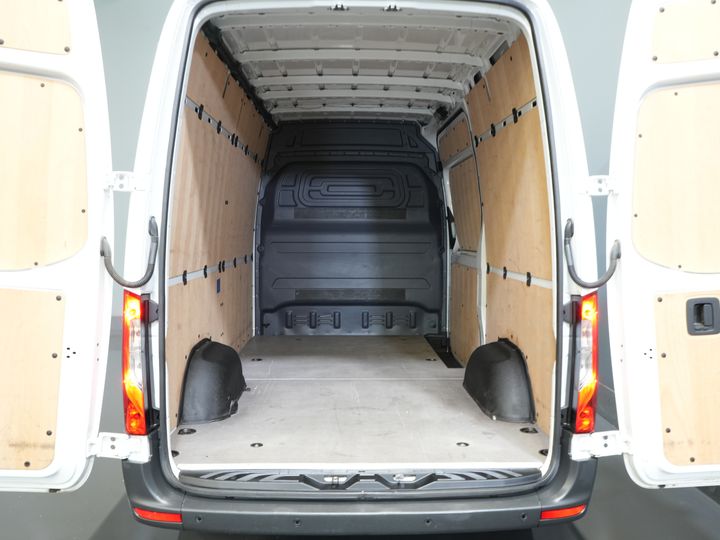 Mercedes-Benz Sprinter Van 317 CDI Aut. L2H2 LED/ Carplay/ Gev.Stoel/ Camera/ Cruise/ PDC/ Airco