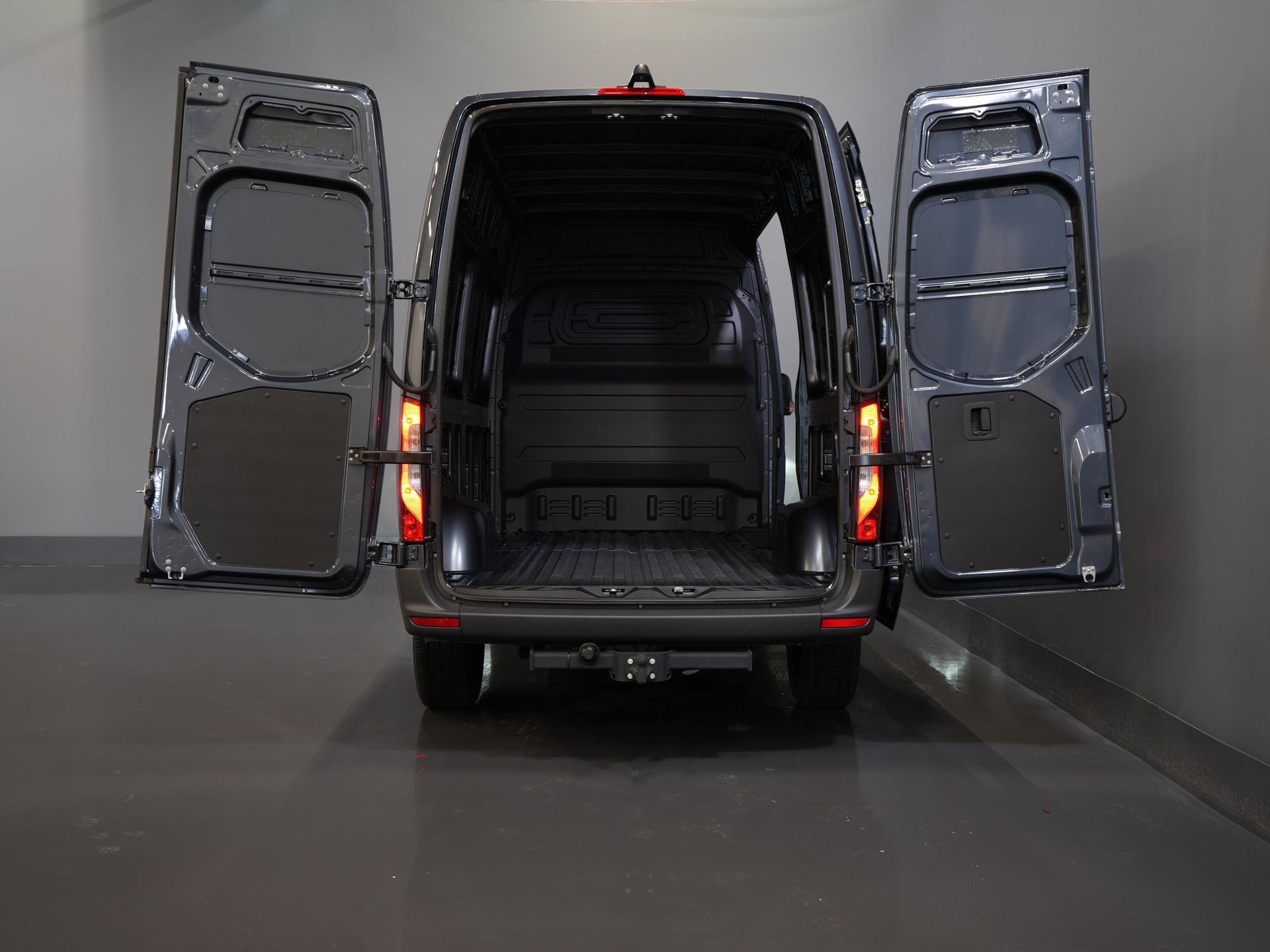 Mercedes-Benz Sprinter Van 319 Aut. L2H2 BPM FREE Select 3.5t Trekverm./ LED/ Гев.сидіння/ Камера/ Круїз