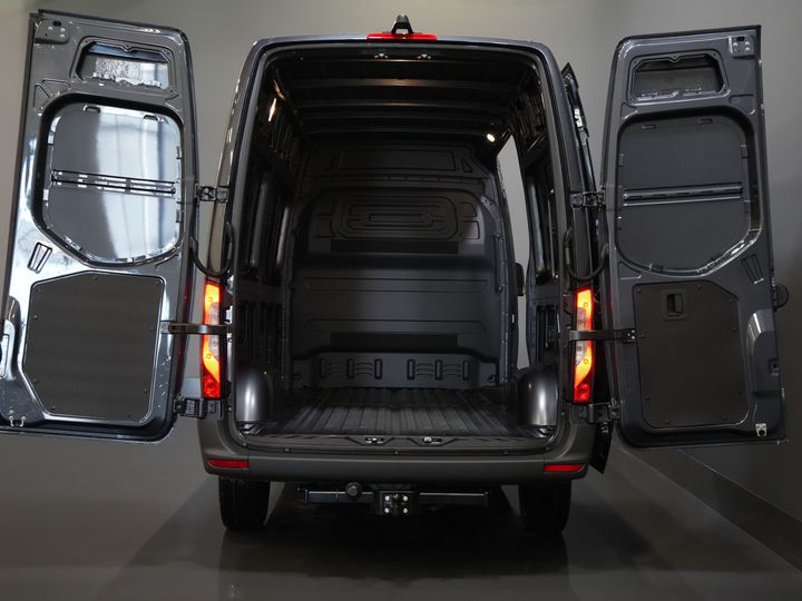 Mercedes-Benz Sprinter Furgón 319 Aut. L2H2 BPM FREE Select 3.5t Trekverm./ LED/ Asientos Gev./ Camara/ Crucero