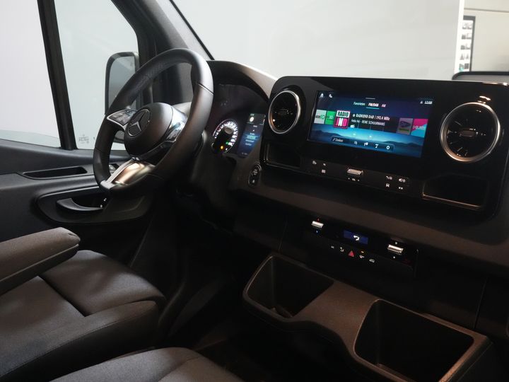 Mercedes-Benz Sprinter Furgón 319 Aut. L2H2 BPM FREE Select 3.5t Trekverm./ LED/ Asientos Gev./ Camara/ Crucero