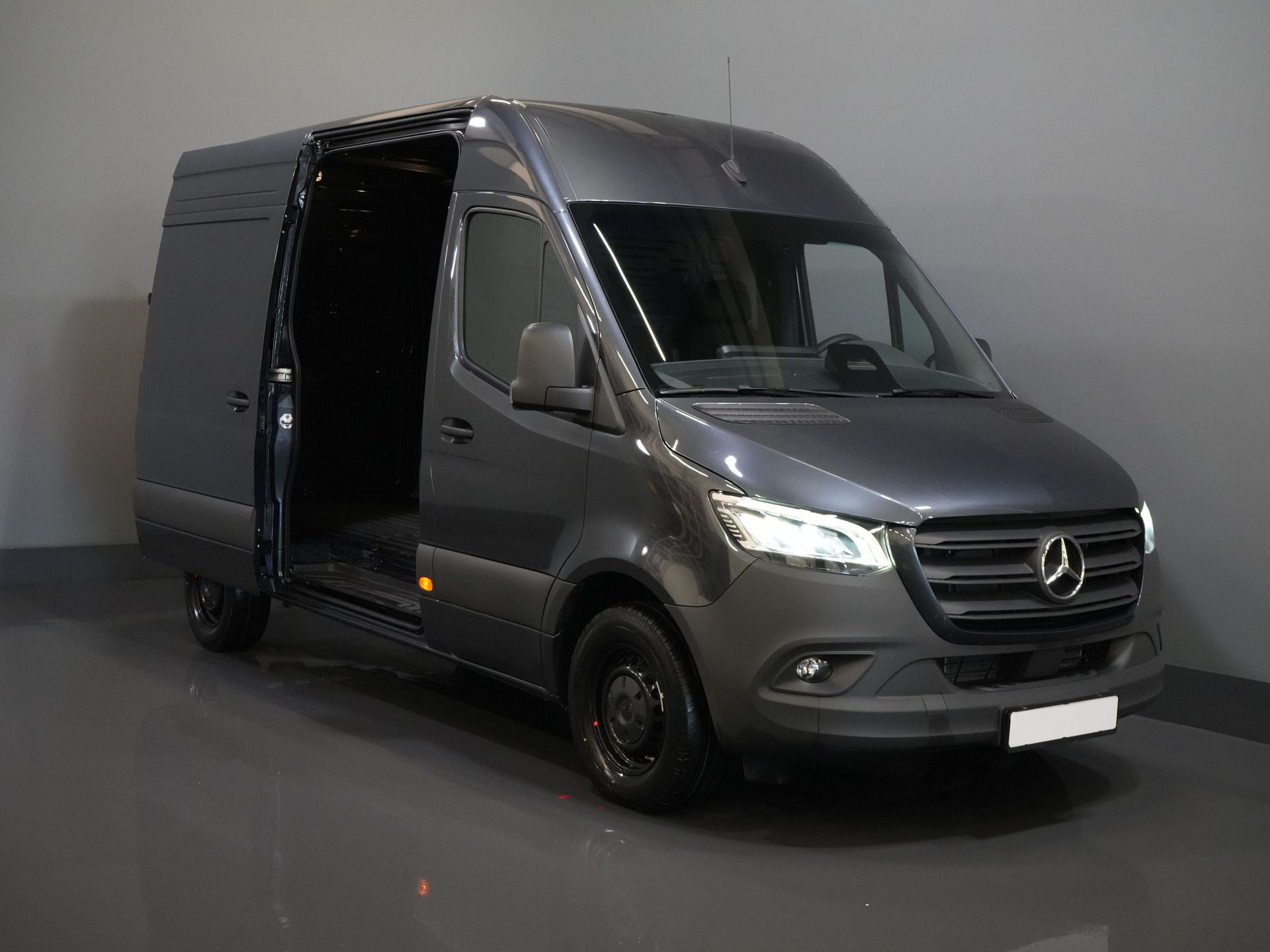 Mercedes-Benz Sprinter Furgón 319 Aut. L2H2 BPM FREE Select 3.5t Trekverm./ LED/ Asientos Gev./ Camara/ Crucero