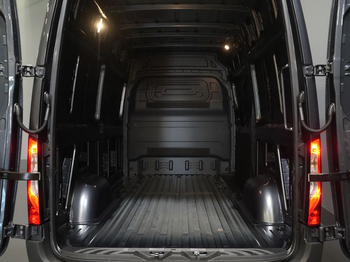 Mercedes-Benz Sprinter Furgón 319 Aut. L2H2 BPM FREE Select 3.5t Trekverm./ LED/ Asientos Gev./ Camara/ Crucero