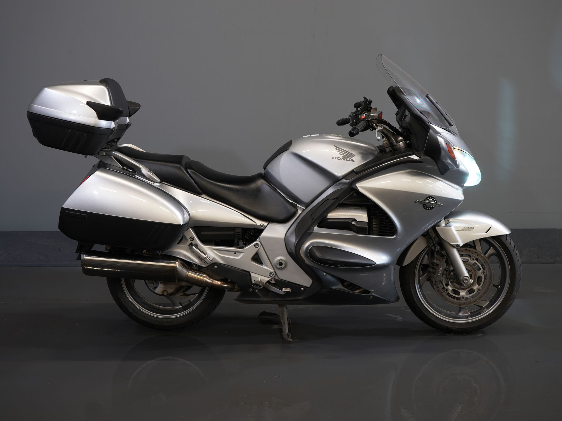 Honda Tour ST 1300 Pan European Pochi KM!/ ABS/ Borse