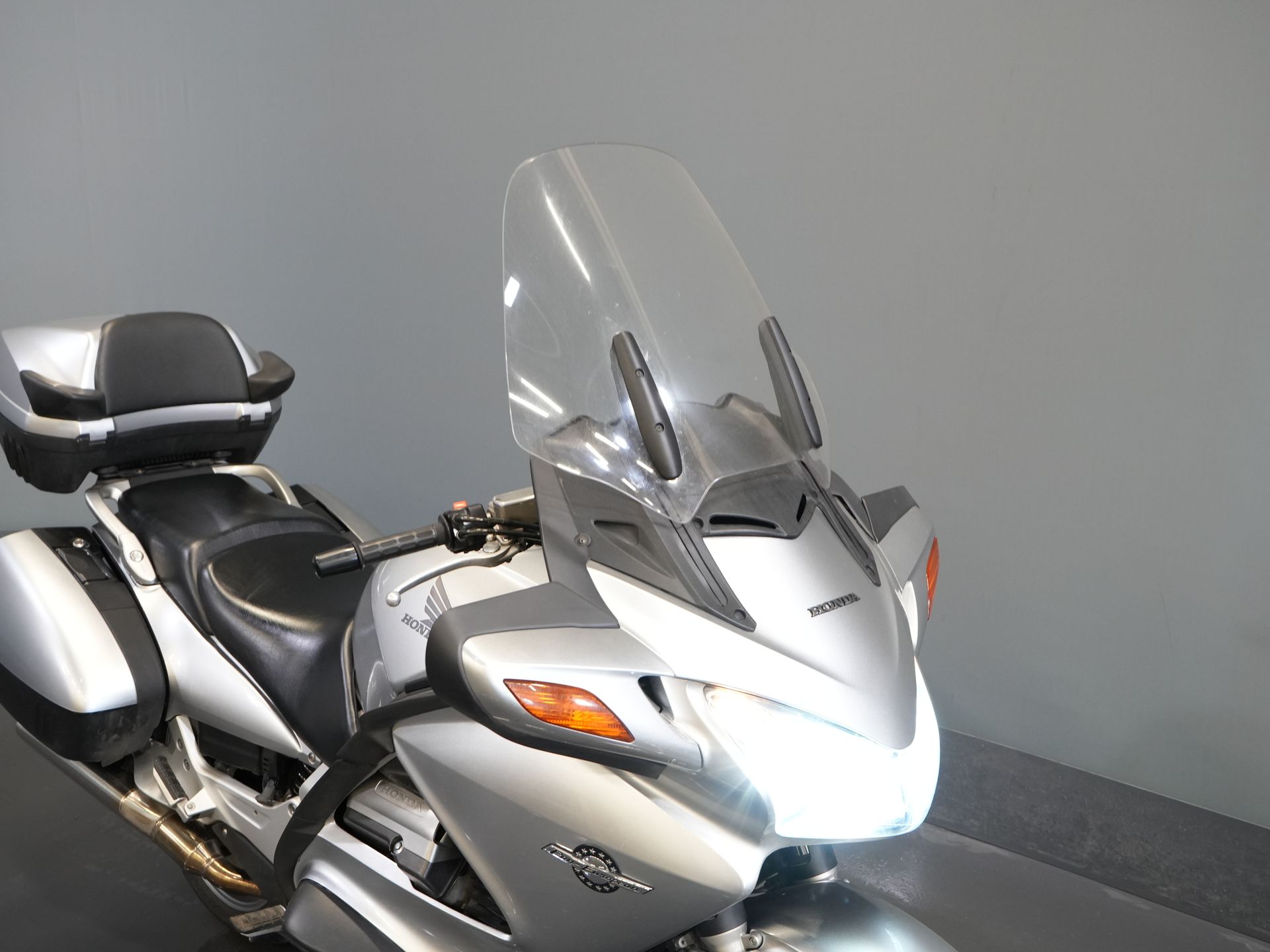 Honda Tour ST 1300 Pan European Pochi KM!/ ABS/ Borse