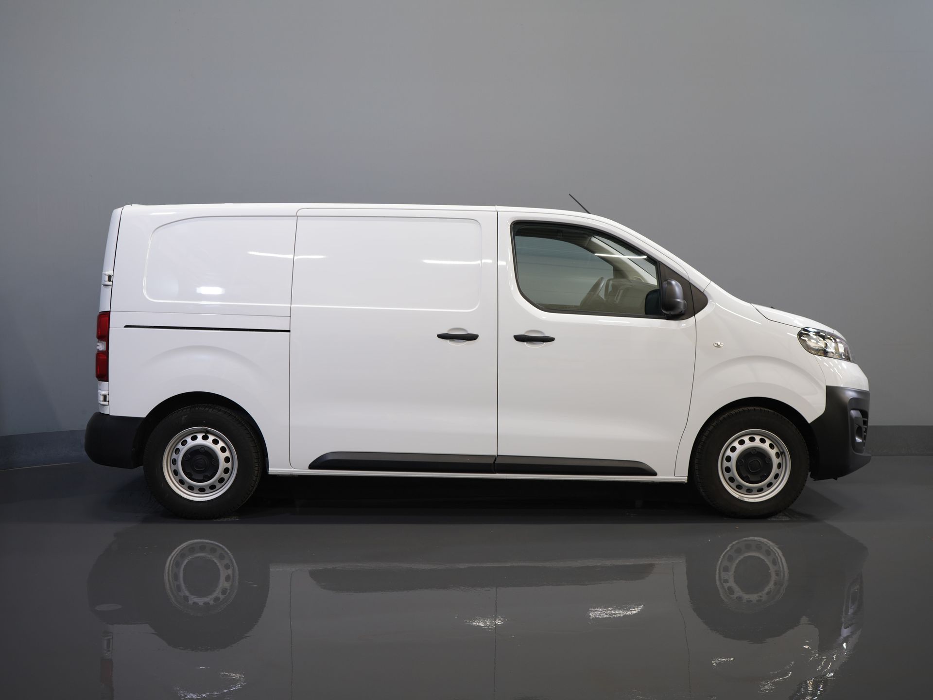 Fiat Scudo Van 1.5 MJ 120 к.с. L2 Navi/ Carplay/ Camera/ PDC/ Cruise/ Airco