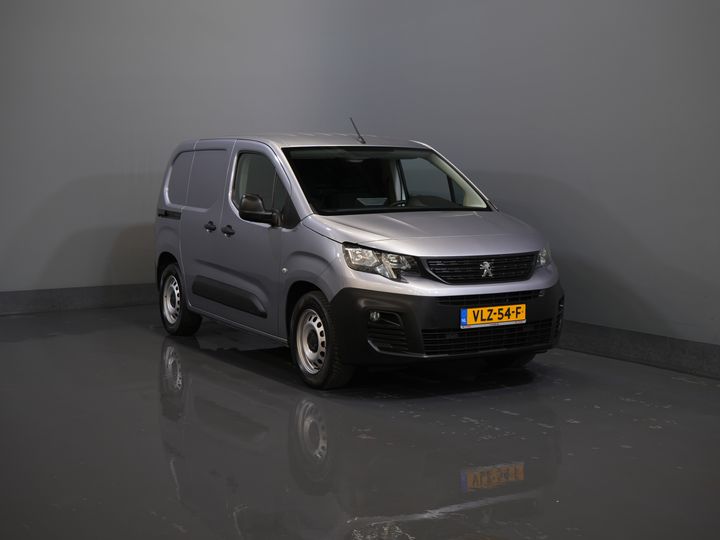 Peugeot e-Partner Van 50 kWh 280 km WLTP Schnellladegerät/ 3 Pers./ Standheizung/ Carplay/ Airco/ Cruise/ Navi/ PDC/ Anhängerkupplung