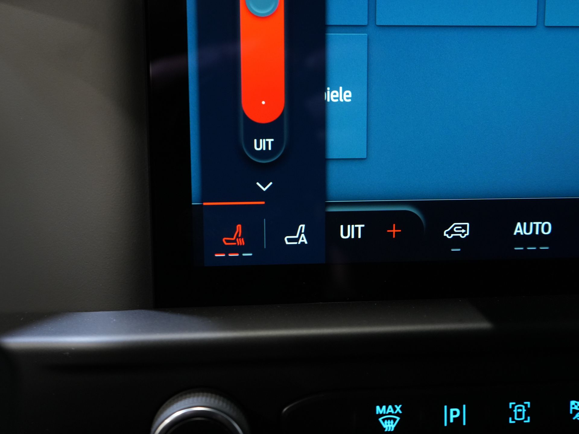 Ford E-Transit Custom Bestelbus 320 Trend 65 kWh 330 km WLTP LED/ Snellader/ 2.3t Trekverm./ Stoelverw./ Carplay/ Climate/ Camera/ PDC/ Cruise