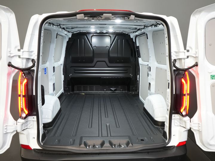 Ford E-Transit Custom Bestelbus 320 Trend 65 kWh 330 km WLTP LED/ Snellader/ 2.3t Trekverm./ Stoelverw./ Carplay/ Climate/ Camera/ PDC/ Cruise