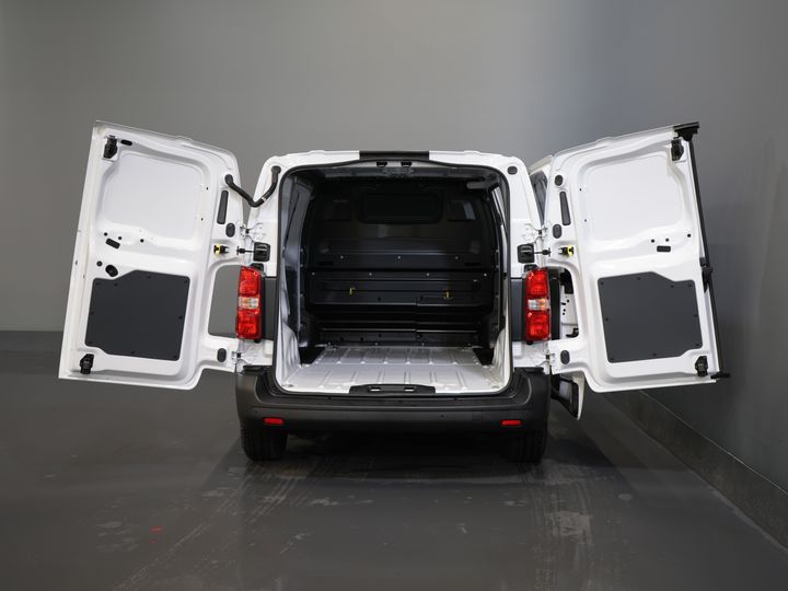 Citroën ë-Jumpy Delivery Van L2 75 kWh 330km WLTP Fast Charger/ 3 Seats/ Carplay/ Camera/ PDC/ Cruise Control/ Air Conditioning