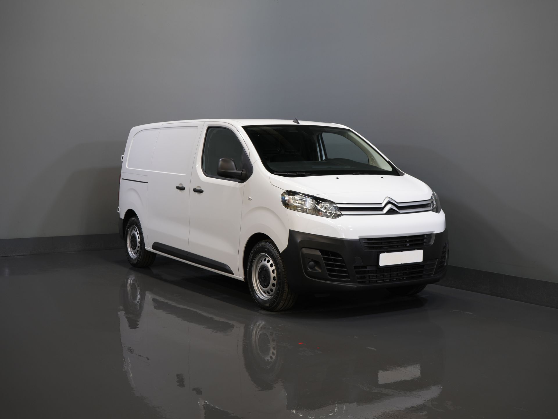 Citroën ë-Jumpy Delivery Van L2 75 kWh 330km WLTP Fast Charger/ 3 Seats/ Carplay/ Camera/ PDC/ Cruise Control/ Air Conditioning