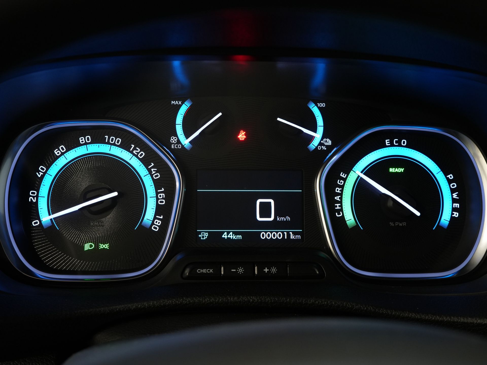 Citroën ë-Jumpy Delivery Van L2 75 kWh 330km WLTP Fast Charger/ 3 Seats/ Carplay/ Camera/ PDC/ Cruise Control/ Air Conditioning