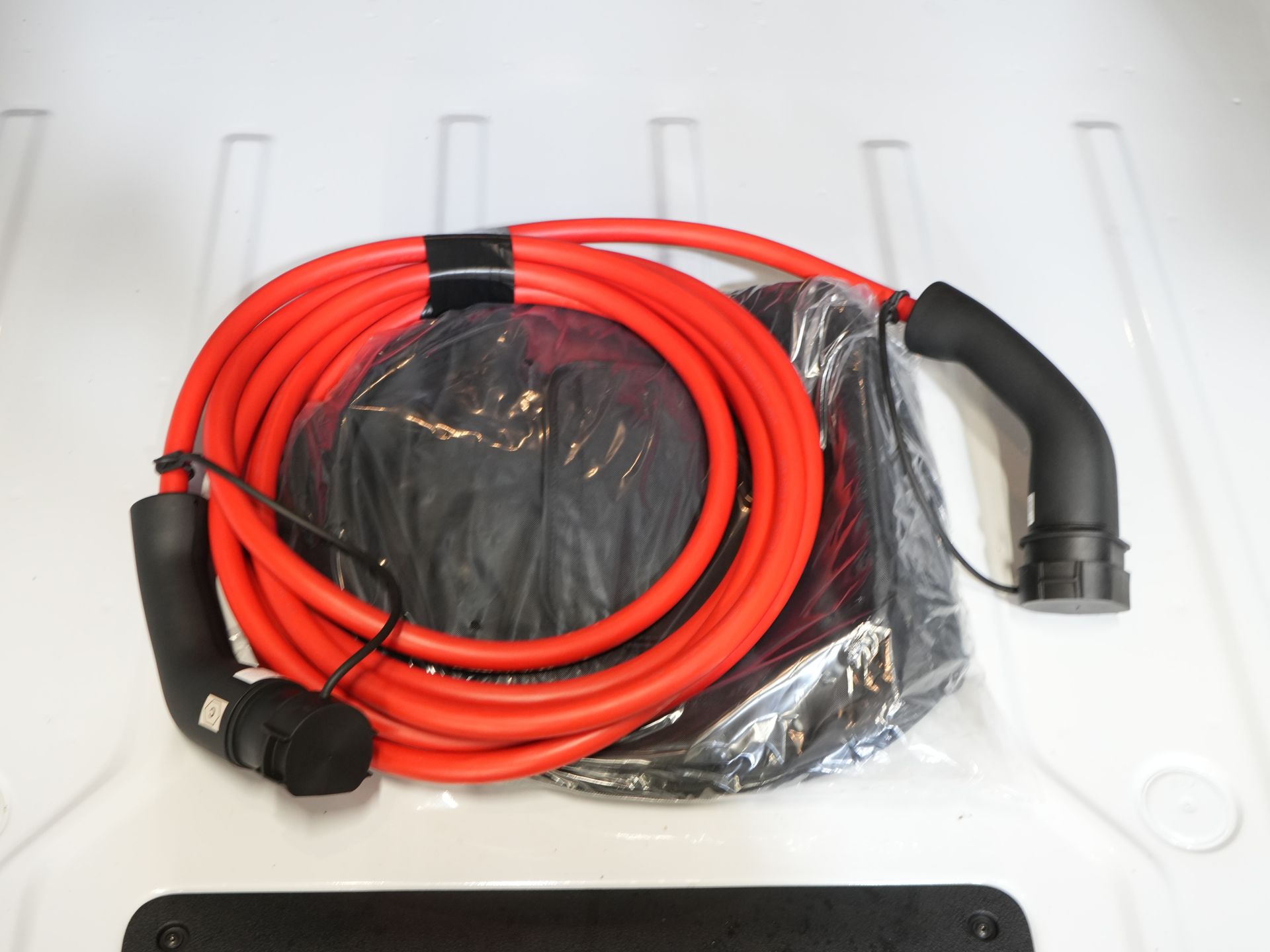 Citroën ë-Jumpy Delivery Van L2 75 kWh 330km WLTP Fast Charger/ 3 Seats/ Carplay/ Camera/ PDC/ Cruise Control/ Air Conditioning