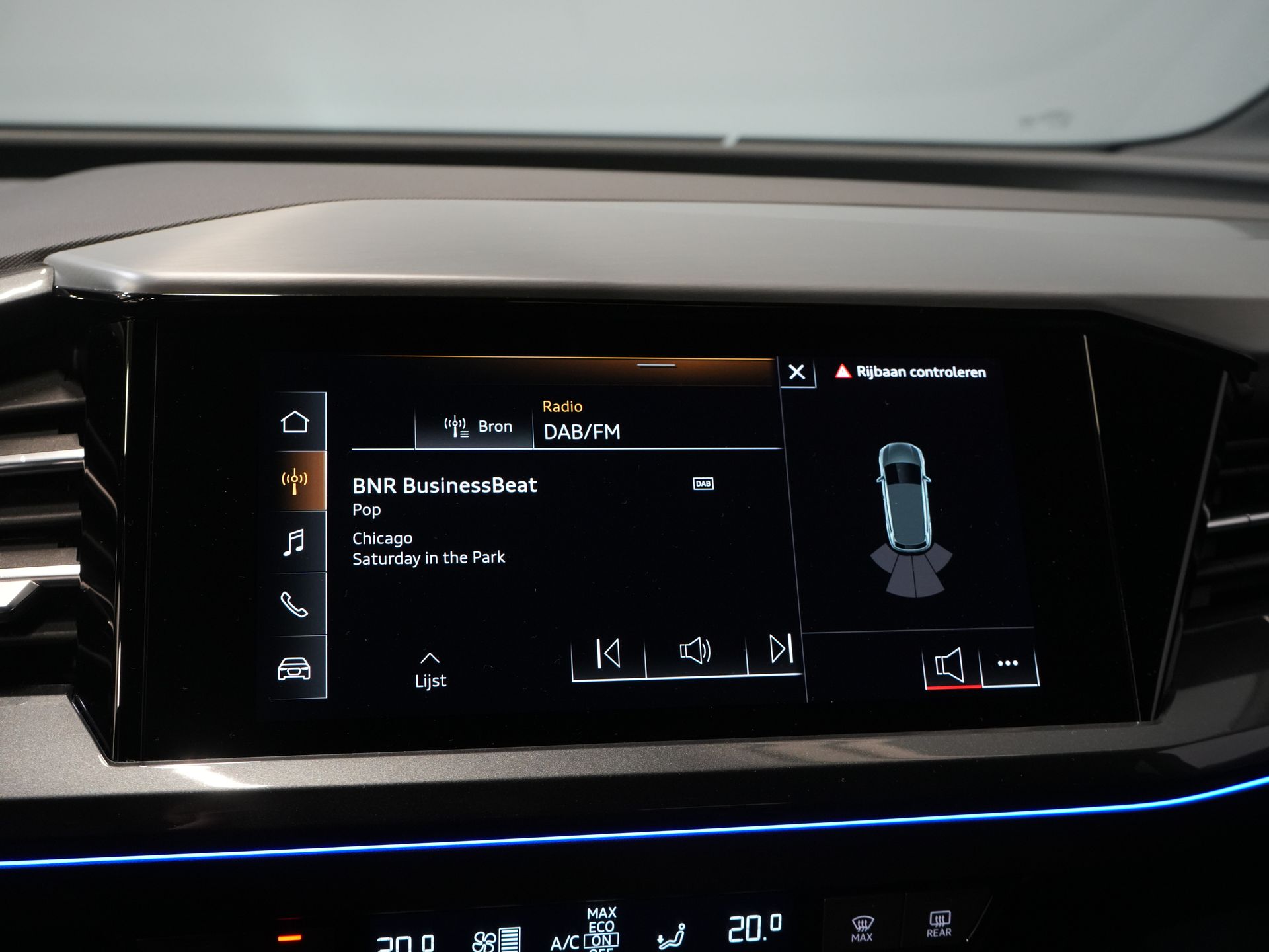 Audi Q4 e-tron SUV 40 77кВт/год 523 км WLTP S-Line/ Пано/ Шкіра/ Безключовий/ Віртуальний кокпіт/ Seatverw./ Elek.Valve/ 20