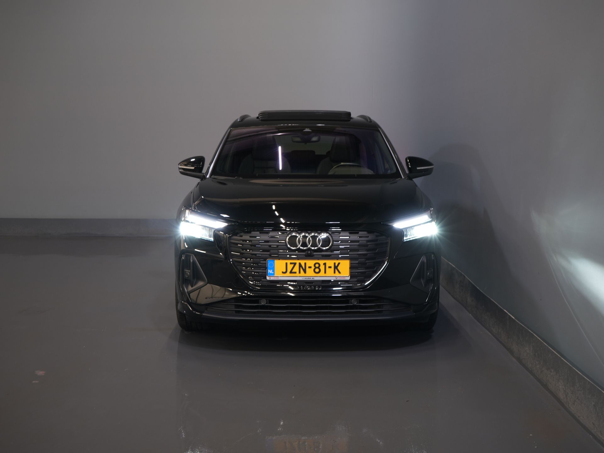 Audi Q4 e-tron SUV 40 77кВт/год 523 км WLTP S-Line/ Пано/ Шкіра/ Безключовий/ Віртуальний кокпіт/ Seatverw./ Elek.Valve/ 20