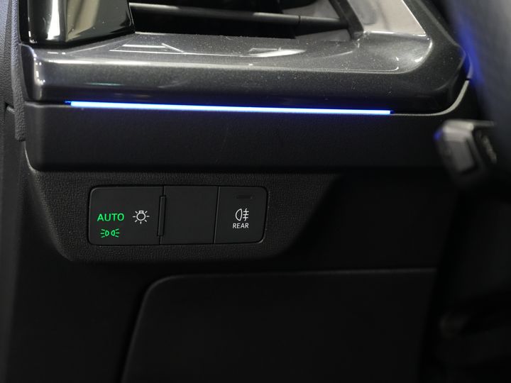 Audi Q4 e-tron SUV 40 77кВт/год 523 км WLTP S-Line/ Пано/ Шкіра/ Безключовий/ Віртуальний кокпіт/ Seatverw./ Elek.Valve/ 20