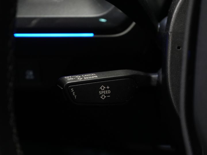 Audi Q4 e-tron SUV 40 77кВт/год 523 км WLTP S-Line/ Пано/ Шкіра/ Безключовий/ Віртуальний кокпіт/ Seatverw./ Elek.Valve/ 20