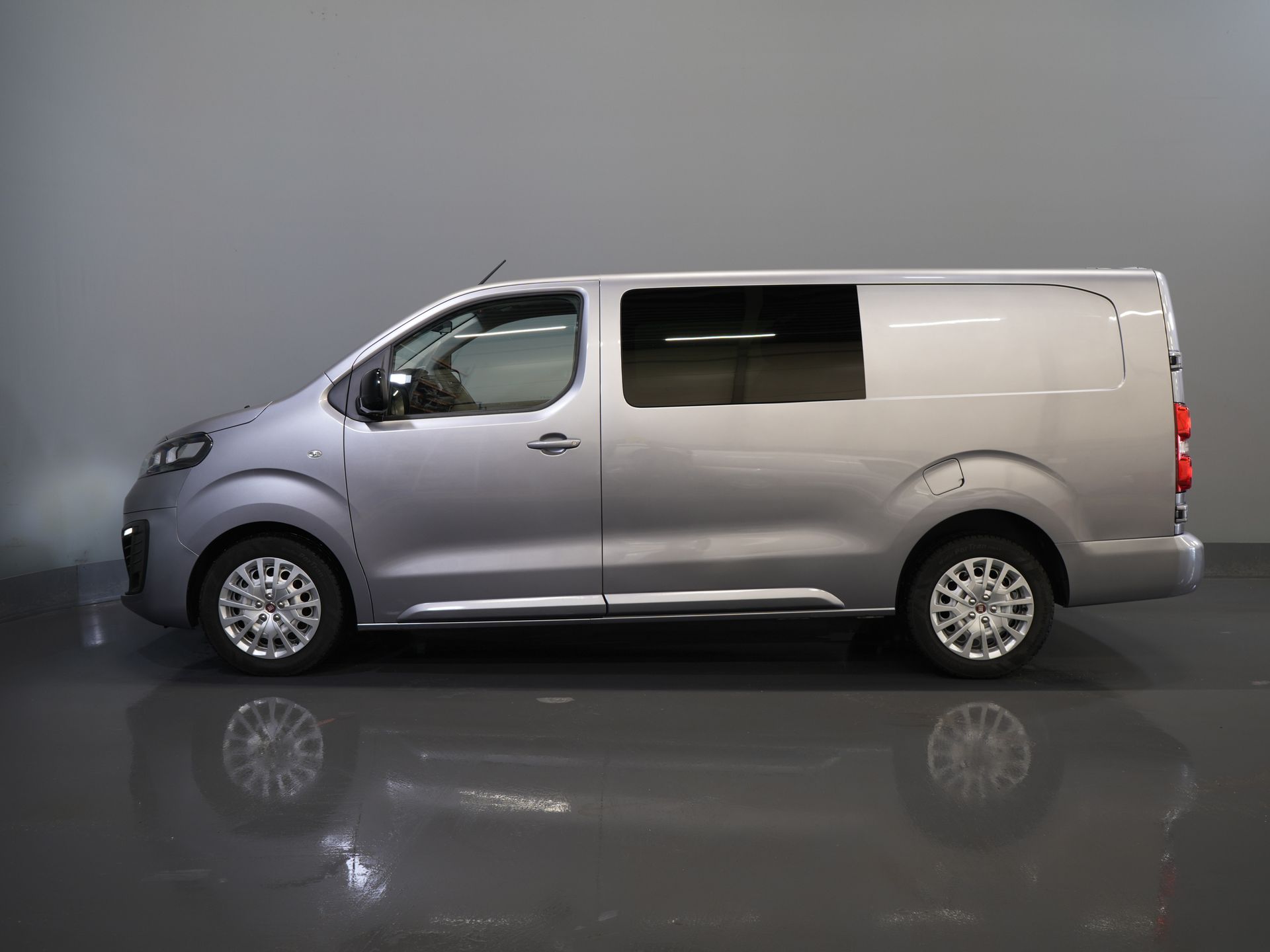 Fiat Scudo Van 2.0 MJ 145 к.с. DC Double Cab 6 чол./ камера/ круїз/ PDC/ DAB/ Airco