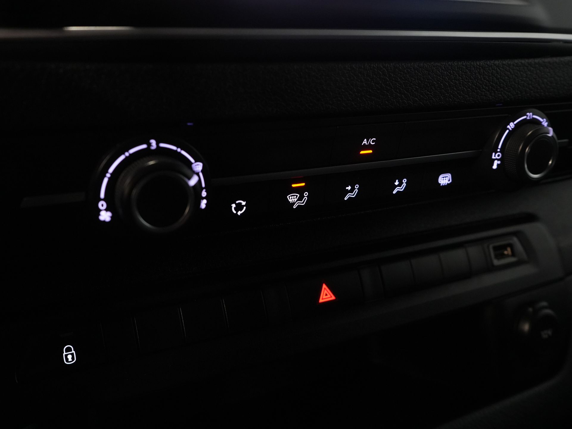 Fiat Scudo Van 2.0 MJ 145 к.с. DC Double Cab 6 чол./ камера/ круїз/ PDC/ DAB/ Airco