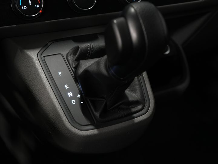 Volkswagen Transporter Van T6.1 2.0 TDI 150 hp DSG Aut. L2 DC BPM FREE! Double Cab 6 Pers./ Low KM!/ Adapt.Cruise/ 270Gr. Doors/ Navi/ Carplay/ Towha