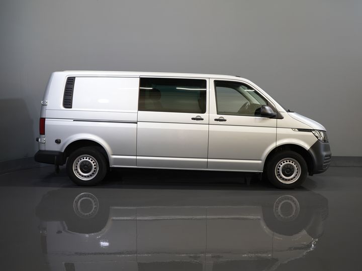 Volkswagen Transporter Bestelbus T6.1 2.0 TDI 150 pk DSG Aut. L2 DC BPM VRIJ! Dubbel Cabine 6 Pers./ Lage KM!/ Adapt.Cruise/ Navi/ Carplay/ Trekhaak