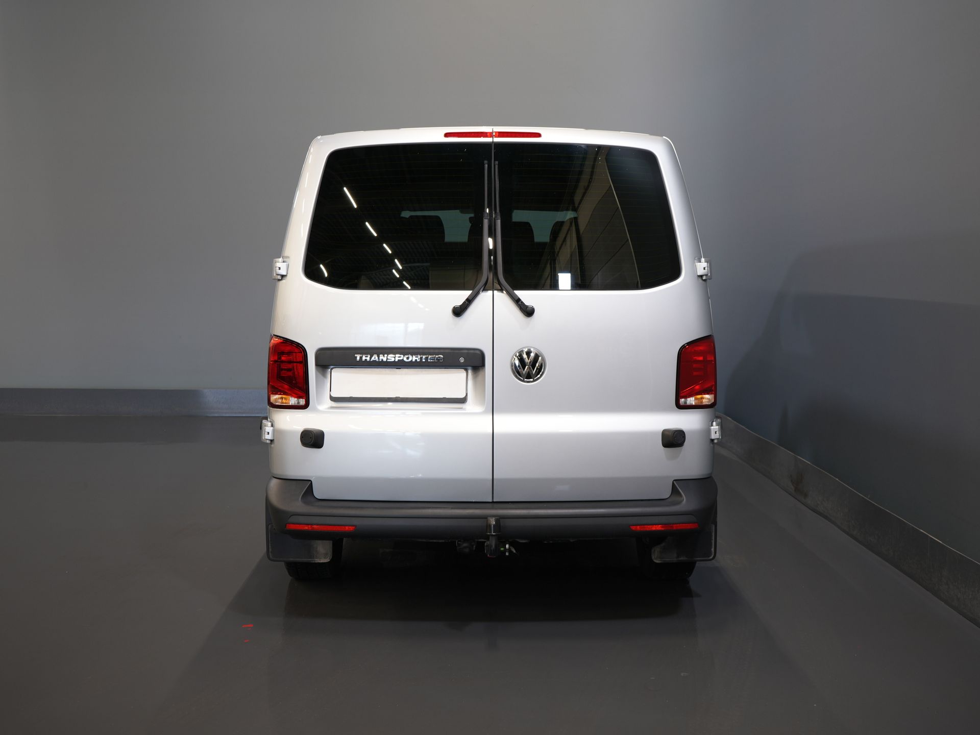 Volkswagen Transporter Van T6.1 2.0 TDI 150 hp DSG Aut. L2 DC BPM FREE! Double Cab 6 Pers./ Low KM!/ Adapt.Cruise/ 270Gr. Doors/ Navi/ Carplay/ Towha