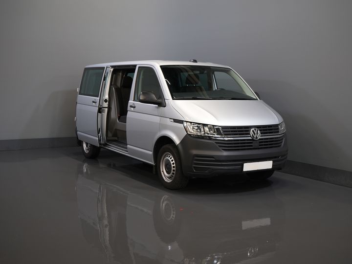 Volkswagen Transporter Bestelbus T6.1 2.0 TDI 150 pk DSG Aut. L2 DC BPM VRIJ! Dubbel Cabine 6 Pers./ Lage KM!/ Adapt.Cruise/ Navi/ Carplay/ Trekhaak