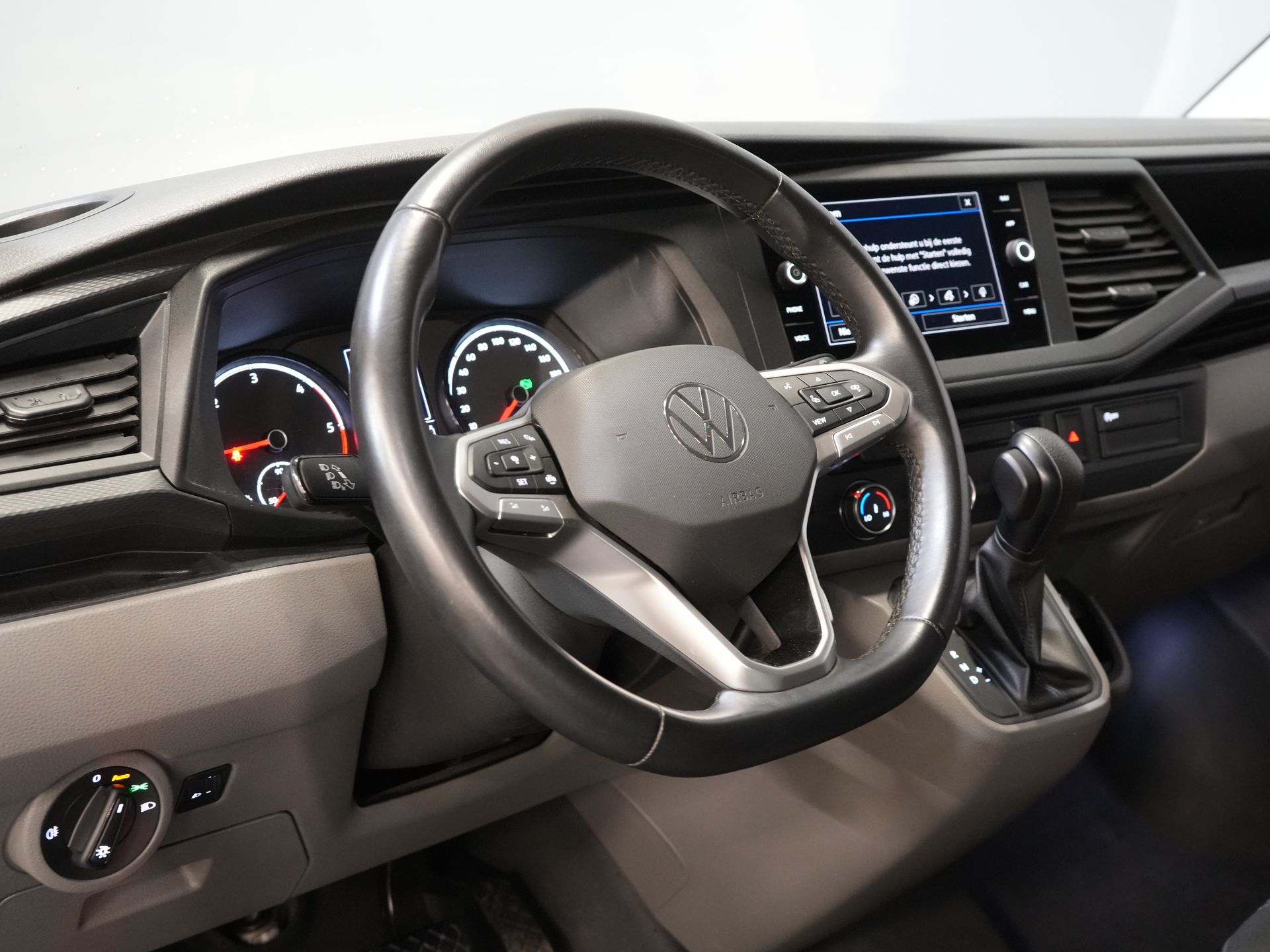 Volkswagen Transporter Bestelbus T6.1 2.0 TDI 150 pk DSG Aut. L2 DC BPM VRIJ! Dubbel Cabine 6 Pers./ Lage KM!/ Adapt.Cruise/ Navi/ Carplay/ Trekhaak