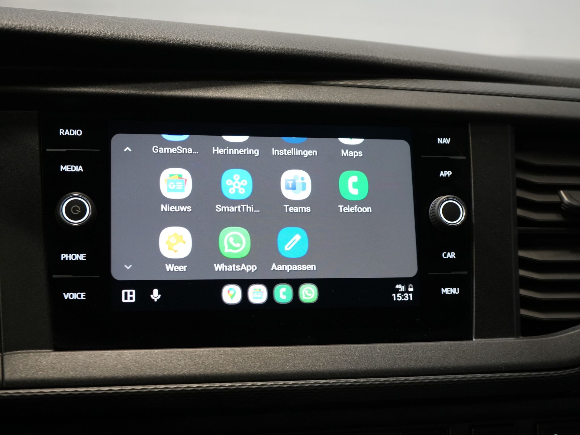 Volkswagen Transporter Bestelbus T6.1 2.0 TDI 150 pk DSG Aut. L2 DC BPM VRIJ! Dubbel Cabine 6 Pers./ Lage KM!/ Adapt.Cruise/ Navi/ Carplay/ Trekhaak