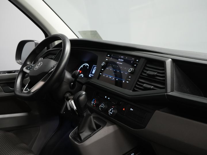 Volkswagen Transporter Van T6.1 2.0 TDI 150 hp DSG Aut. L2 DC BPM FREE! Double Cab 6 Pers./ Low KM!/ Adapt.Cruise/ 270Gr. Doors/ Navi/ Carplay/ Towha